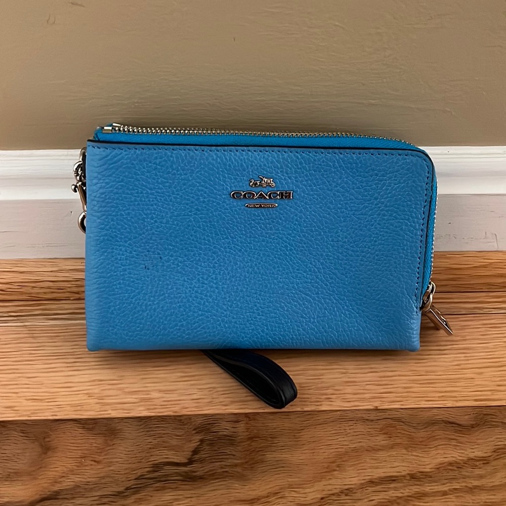 Coach Double Corner Zip Wristlet